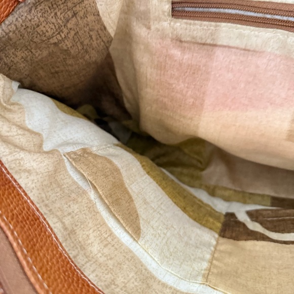 Leather floral crossbody bag - Picture 10 of 10